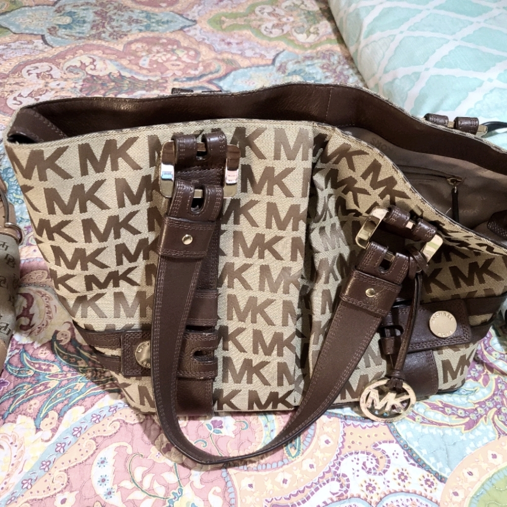 Michael kors purses